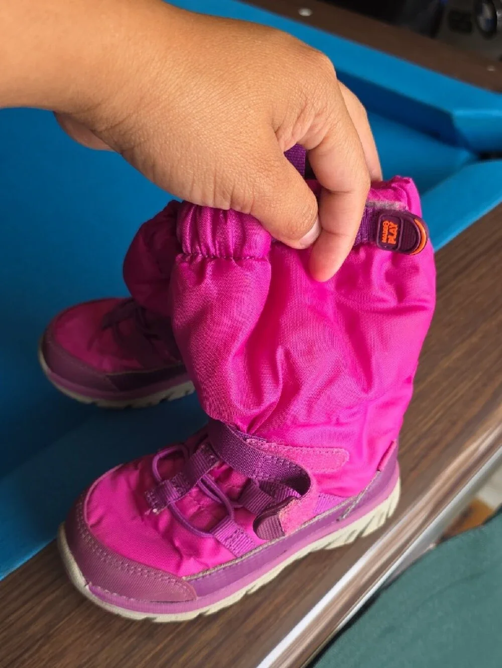 Stride Rite Girls Bright Magenta Snow Boots